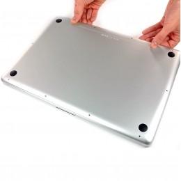 Только в СПб. С установкой в MacBook (стоимость установки нижней крышки)