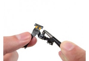 Замена фронтальной камеры и датчика приближения на iPhone SE