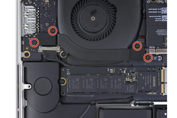 Замена батареи в MacBook Pro Retina 15\" 2015