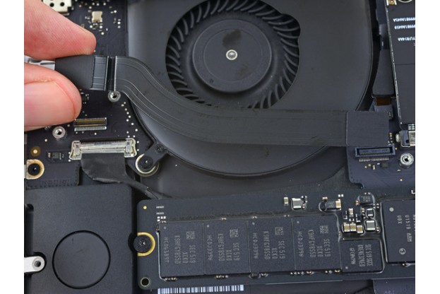 Замена батареи в MacBook Pro Retina 15\" 2015