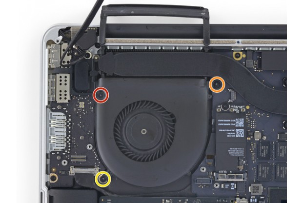 Замена батареи в MacBook Pro Retina 15\" 2015