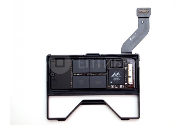 9 - Шаг 9 - Извлечение SSD носителя из модуля