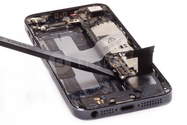 24 - Шаг 24 - Материнская плата 