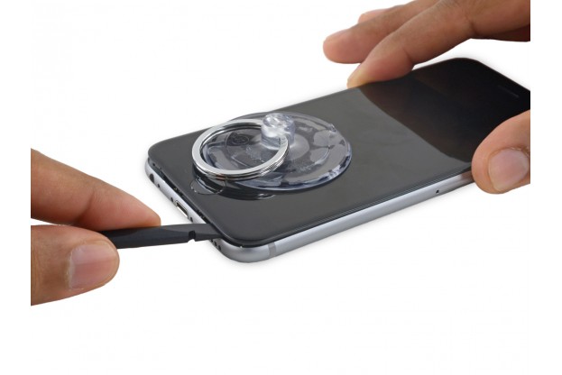 7 - Шаг 7 - Поднятие дисплейного модуля