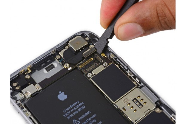 22 - Шаг 22 - Снятие основной камеры