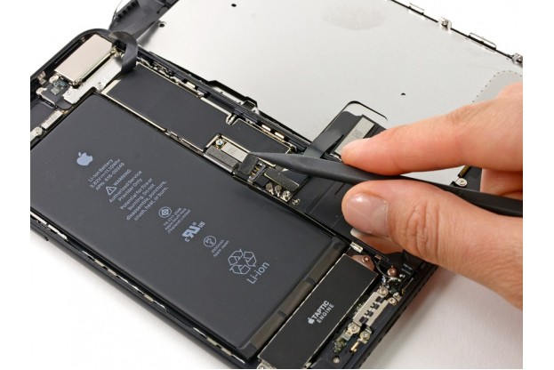 13 - Шаг 13 - Отключение батареи