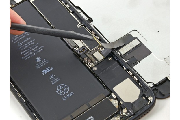 14 - Шаг 14 - Снятие лицевой панели