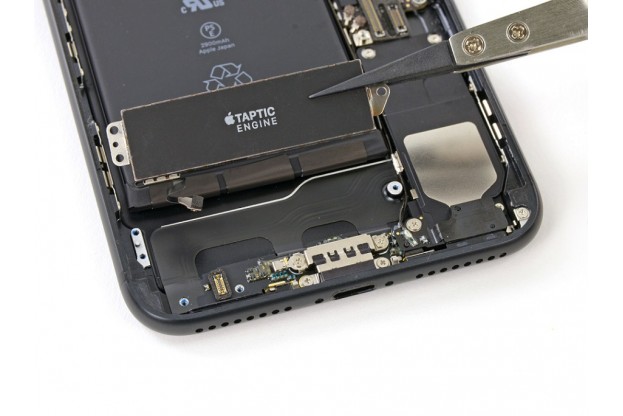 22 - Шаг 22 - Taptic engine