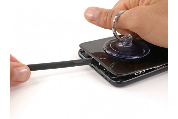 4 - Шаг 4 - Открытие телефона